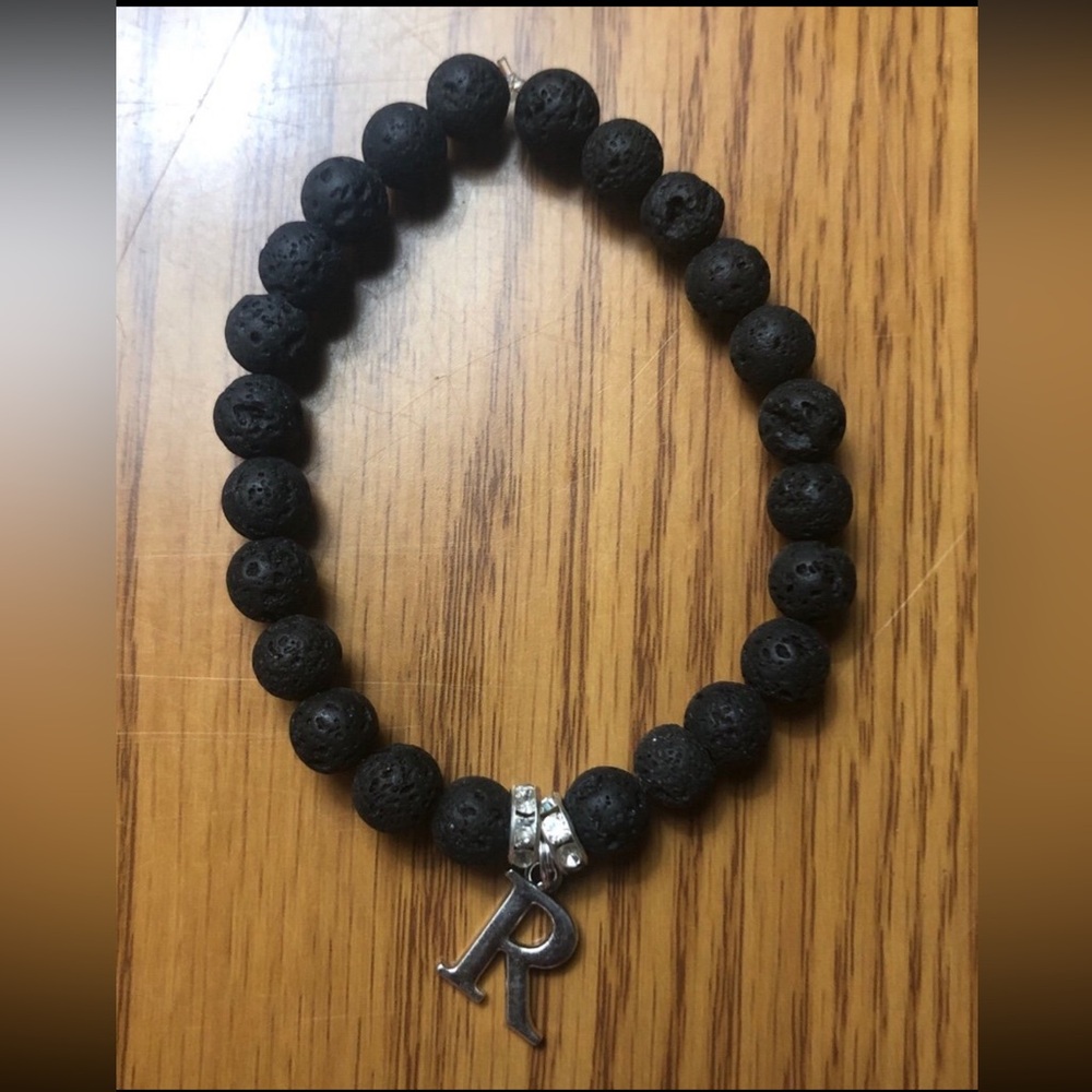 Letter R Bracelet - Picture 2 of 3